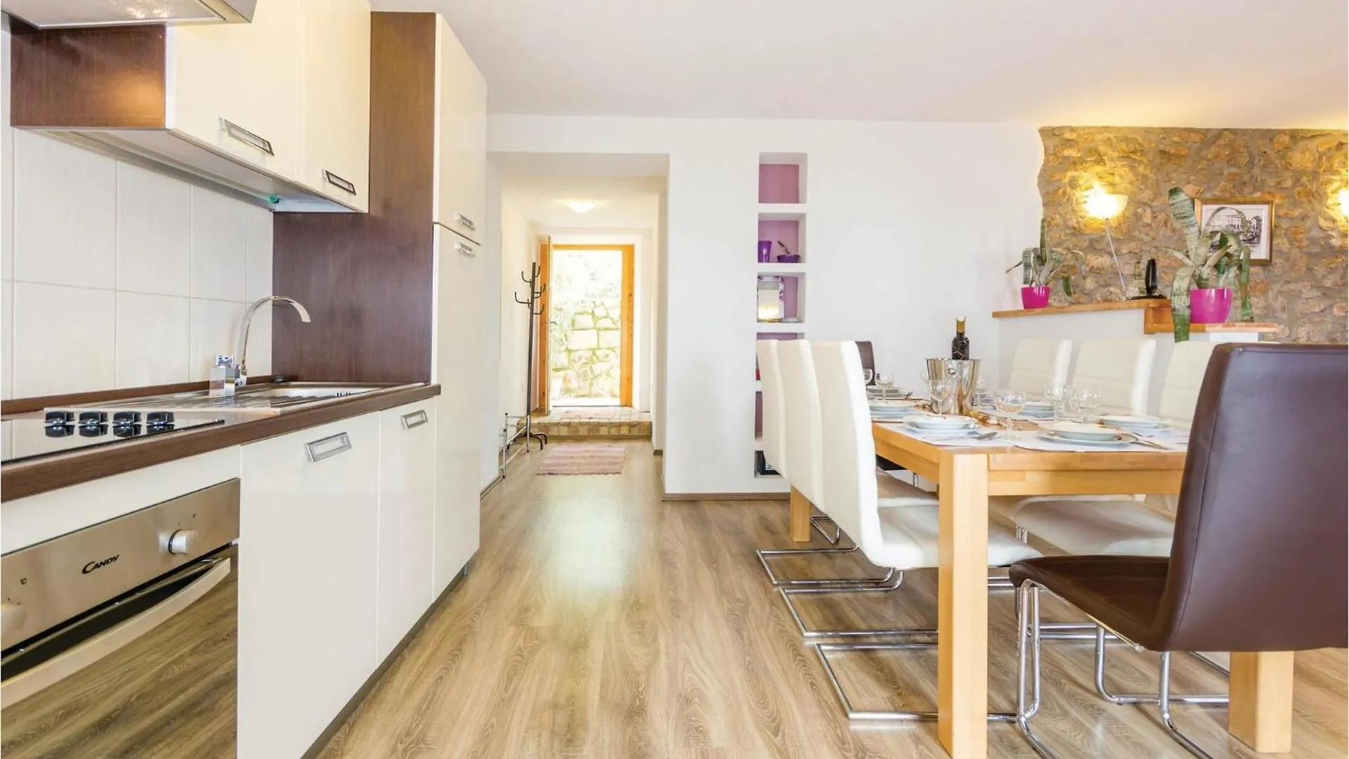 Cozy Home In Medveja With Outdoor Swimming Pool Hébergement de vacances